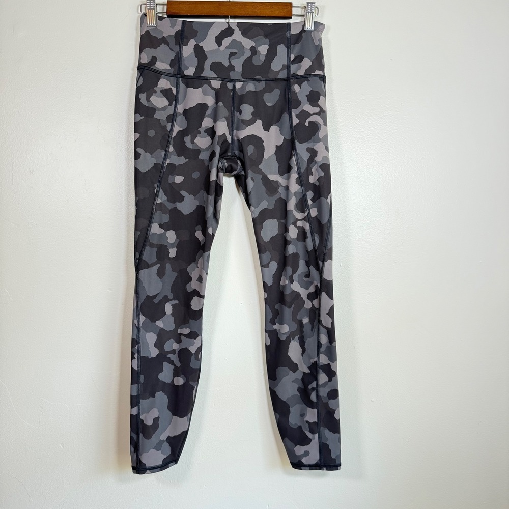 Athleta Lightning Camo 7/8 Tight High Rise Leggings Size S Grey Camouflage